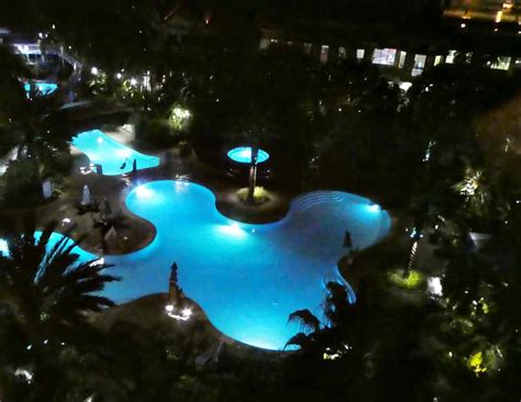 Disneyland Resort Pools - What to Expect at Disneyland Resort Hotels