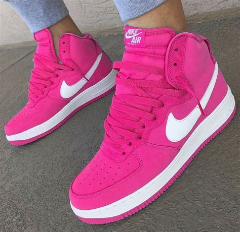 Pin by Ander Conde on รђ๏є ﻮค๓є⬅ | Pink sneakers, Outfit shoes, Nike shoes