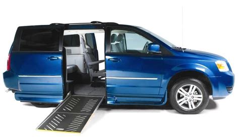 Mass Lift Wheelchair Van Ramp, Size/Capacity: 700 Kg, Rs 85000 /unit | ID: 9086871288