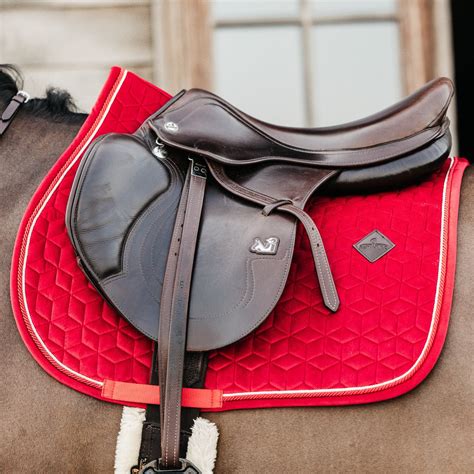 Kentucky Horsewear Saddle Pad Velvet Jumping Red Edition Full – Dapper ...