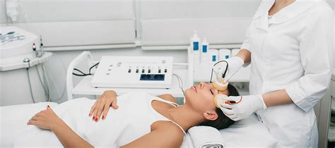 Galvanic Facials: Advantages, Contraindications, Machines - Doctor Woao