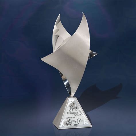 architecture metal award trophy - Google Search | Star awards, Awards ...