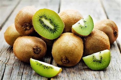 Zespri Kiwi; Golden Green Types Organic Fiber Antioxidants Sources ...