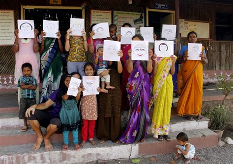 Volunteer program in the women's shelter in India s