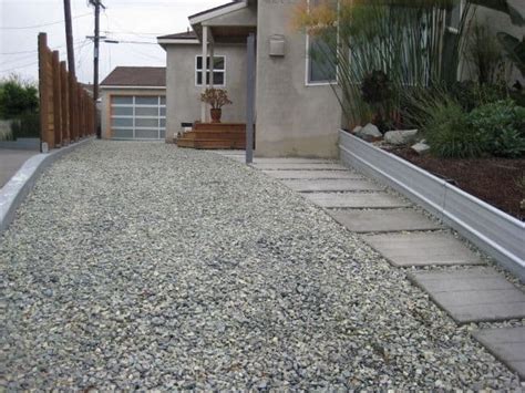 The Pros and Cons of Decomposed Granite Driveways - TRUEGRID Pavers