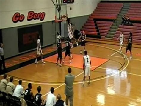 Is This the Best College Basketball Dunk Ever? [VIDEO]