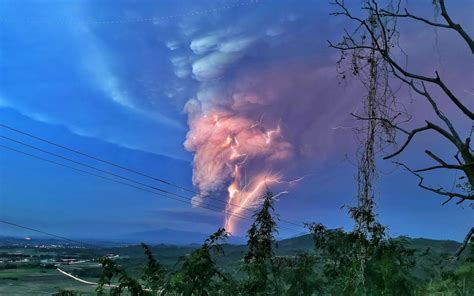 Rare volcanic lightning seen as alert issued for Philippines eruption ...