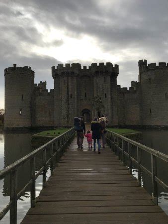 Bodiam Castle (England): Top Tips Before You Go (with Photos) - TripAdvisor