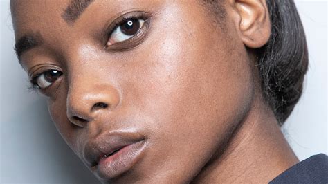 How to Get Rid of Blackheads: 8 Dermatologist-Approved Tips | Glamour