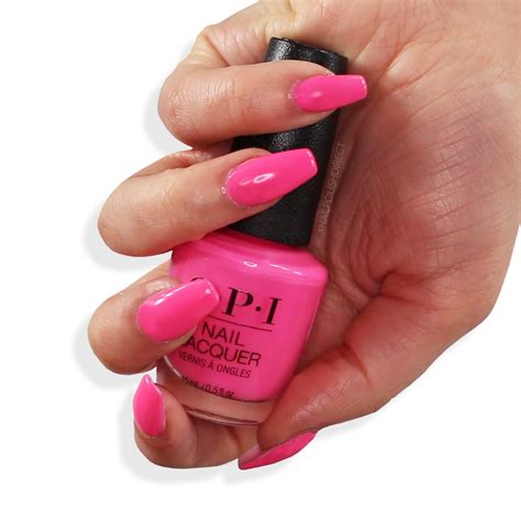 OPI Nail Lacquer 15ml #V-I-Pink Passes NLN72