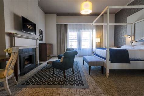 Renovated Warwick San Francisco hotel welcomes guests, diners