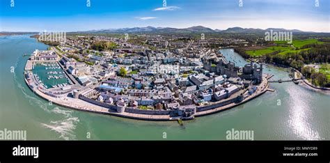 Caernarfon aerial hi-res stock photography and images - Alamy