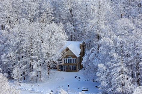 Winter Landscape and Typical Canadian House Design Editorial Stock ...