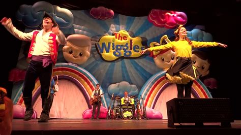 The Wiggles Do The Propeller Live Ottawa Canada - YouTube