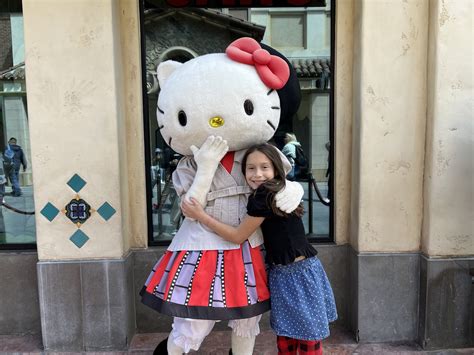 Universal Studios Hello Kitty Character Meet And Greet, 55% OFF