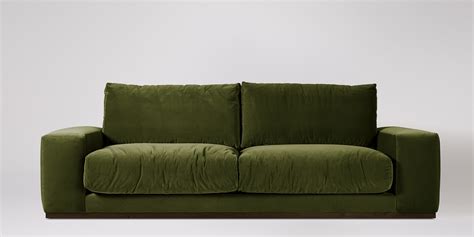 Green velvet sofa edit | Velvet sofa tips | Swoon