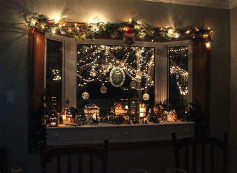 Kathrin's Blog: December 2011 | Christmas window decorations, Bright christmas decorations, Bay ...