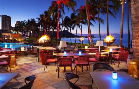 Best Restaurants In Waikiki 2025 - Ibbie Marney