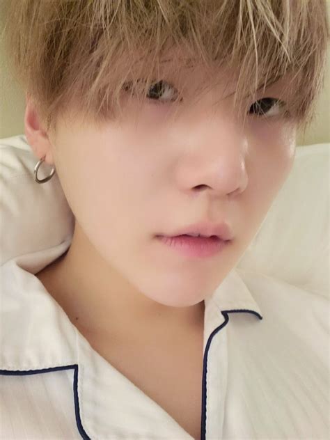 These 22 Bed Selfies Will Make You Wish BTS's Suga Was Your Cuddle Buddy - Koreaboo