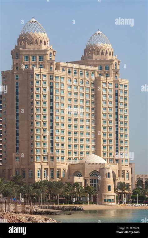 Qatar, Doha, West Bay, Four Seasons Hotel Stock Photo - Alamy