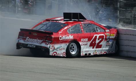 Watch: Kyle Larson Crashes Hard Into Inside Wall During Auto Club 400 ...