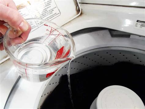 Benefits Of Using Vinegar In Your Laundry | House Life Today