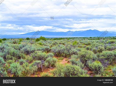 Desert Plateau Image & Photo (Free Trial) | Bigstock