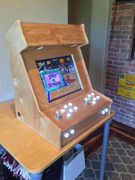 Wood Bartop Arcade powered by a Raspberry Pi and RetroPie - Imgur | Arcade, Arcade games, Diy ...