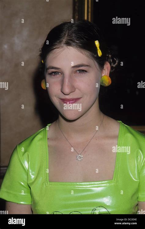 Mayim bialik blossom hi-res stock photography and images - Alamy