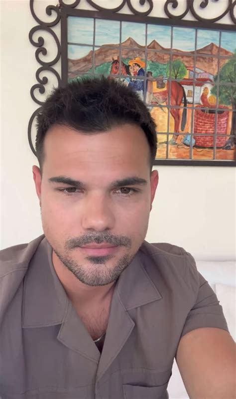 Taylor Lautner calls out comments he 'aged like a raisin'