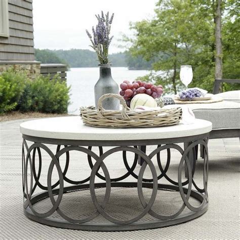 Modern outdoor coffee table ideas – an elegant decor for garden or patio