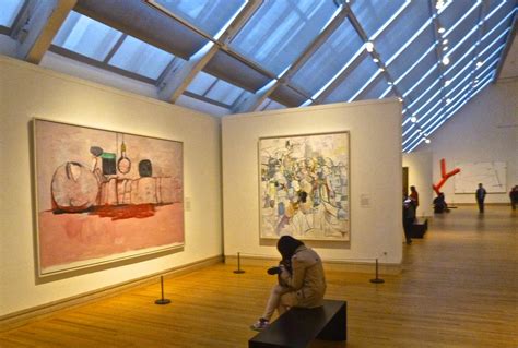 DriveByCuriosity: Culture: The "Met" Museum Becomes Modern - A Photo Essay