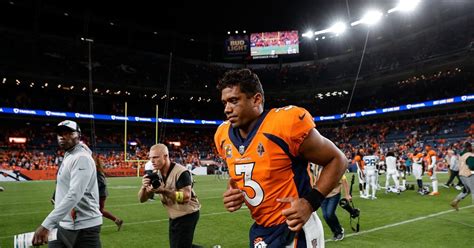 Denver Broncos QB Russell Wilson Receiving Platelet-Rich Plasma ...