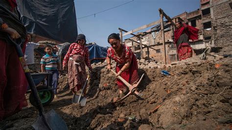 Nepal Removes Leader of Post-Quake Rebuilding Effort - The New York Times