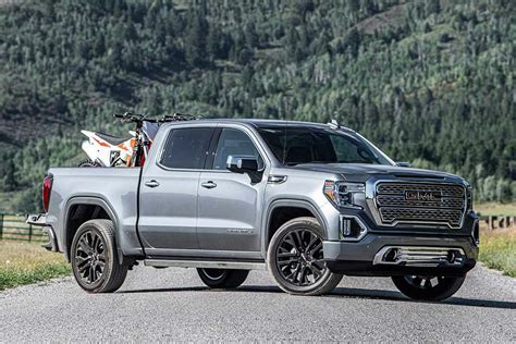 2020 Chevrolet Silverado vs. 2020 GMC Sierra: What's the Difference ...