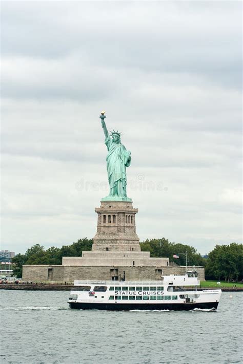 Statue of Liberty and Ferry, New York City Editorial Stock Image ...