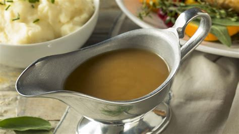 Make Ahead Turkey Gravy - Holiday Recipes - LGCM