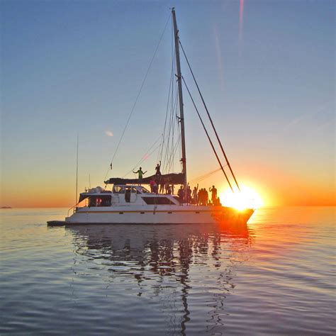 whitsundays-sailing-overnight-trips-wings-sunset - Visit Whitsunday Islands