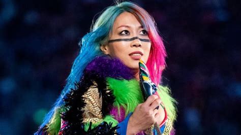 Asuka Returns On WWE Raw - WrestleTalk