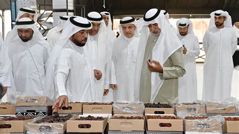 Sheikh Nahyan bin Mubarak Al Nahyan Visits Liwa Dates Festival and ...