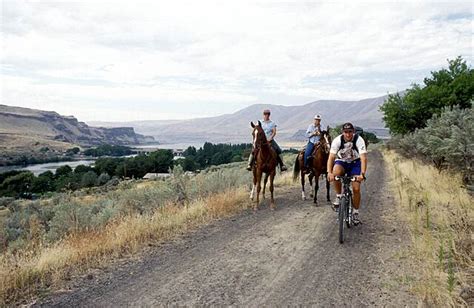 Deschutes River Railbed Trail Photos | TrailLink