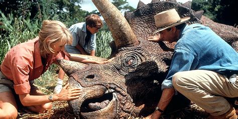 Jurassic Park: Why The Triceratops Was Sick In The Movie