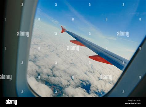 Easyjet interior hi-res stock photography and images - Alamy