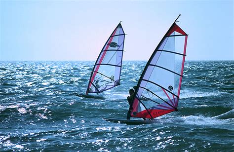 A guide to beginners windsurfing gear