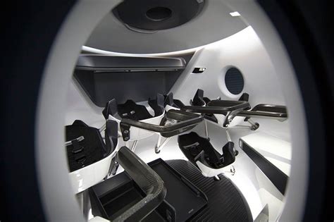 Spacex Crew Dragon Capsule Interior - Margaret Greene Kapsels