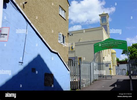 Luton mosque hi-res stock photography and images - Alamy