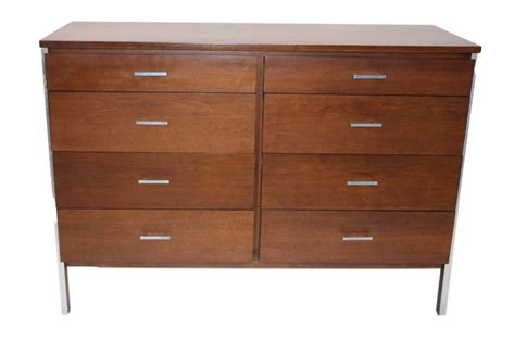 Classic Paul McCobb Mid Century Eight Drawer Walnut Dresser