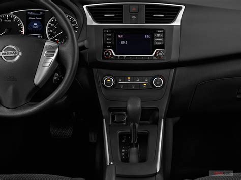 2019 Nissan Sentra: 91 Interior Photos | U.S. News