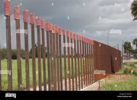 Brownsville texas border fence hi-res stock photography and images - Alamy