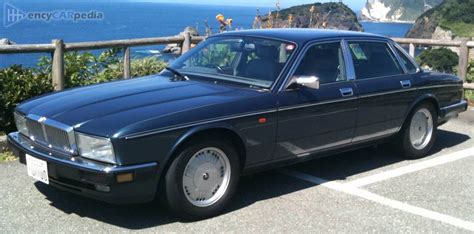 Jaguar Daimler Double Six (XJ81) specs (1993-1994), performance ...